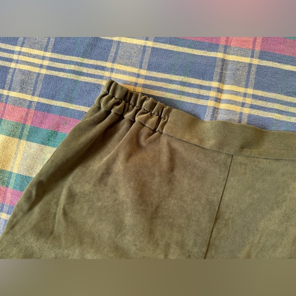 Vintage Pleated Green Trousers - Picture 8 of 13